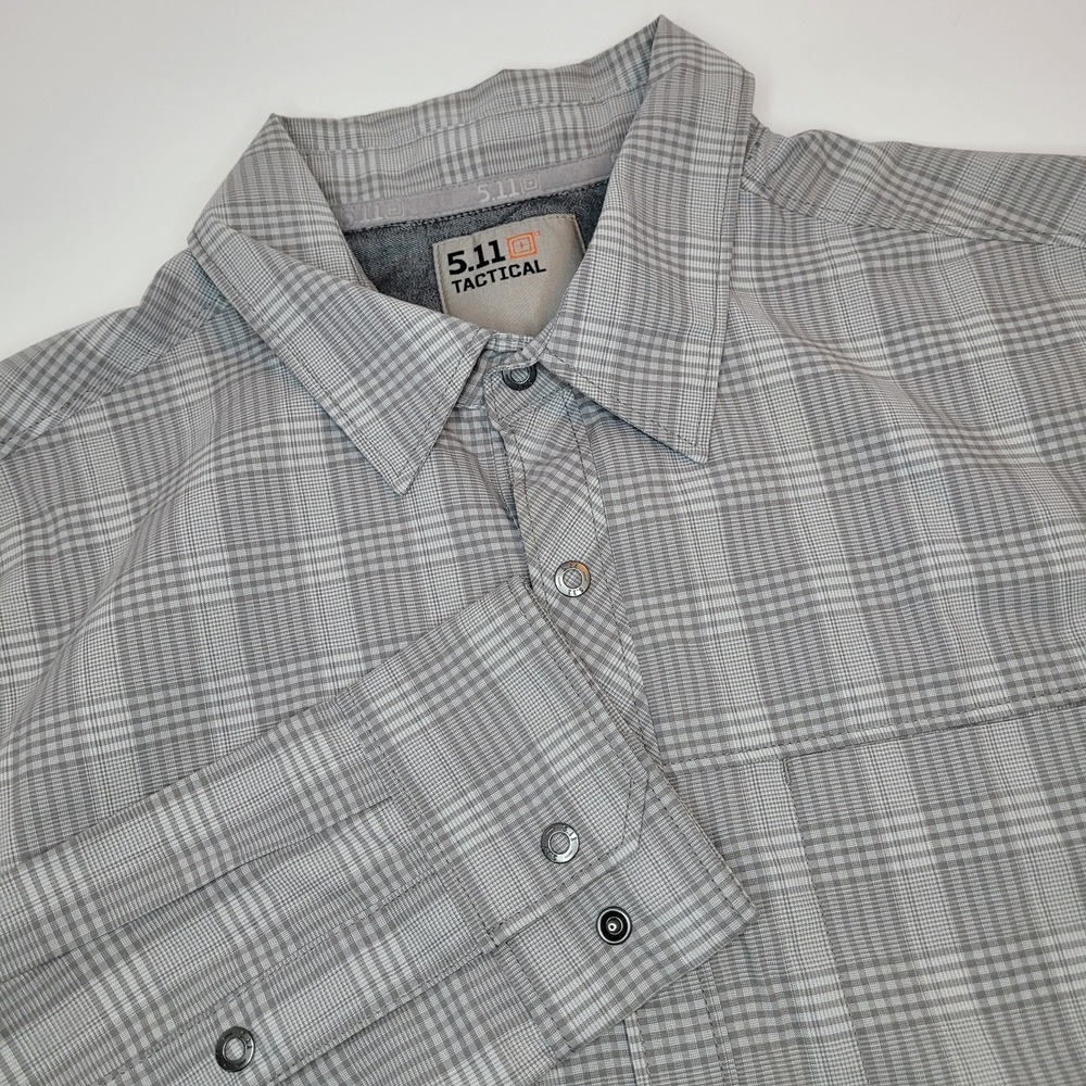 5.11 Tactical Button Down Shirt Mens Small Grey Plaid Excellent Long Sleeve Snap